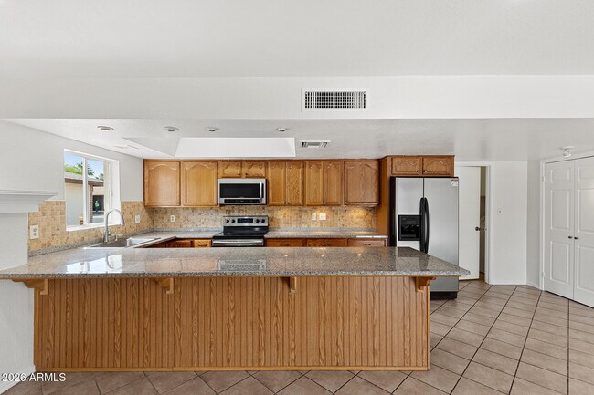 4503 W Bryce Ln Glendale, AZ 85301 photo 3