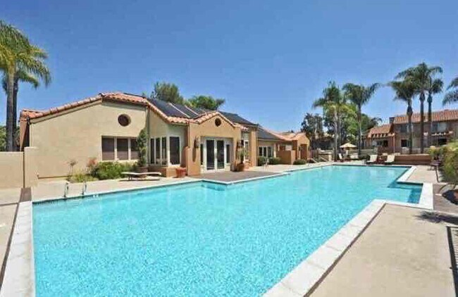 15287 Maturin Dr San Diego, CA 92127 photo 3