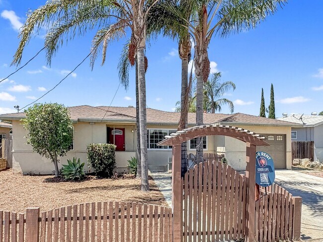839 N Midway Dr Escondido, CA 92027