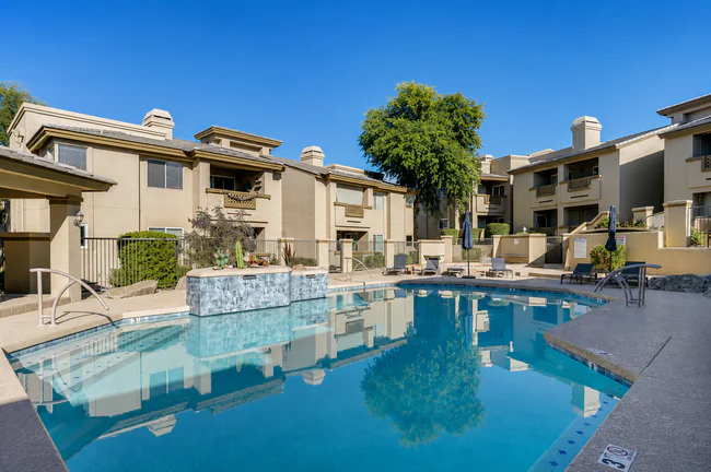 1880 E Morten Ave Phoenix, AZ 85020 photo 2