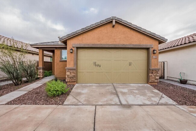 14155 W Georgia Dr Surprise, AZ 85379 photo 2
