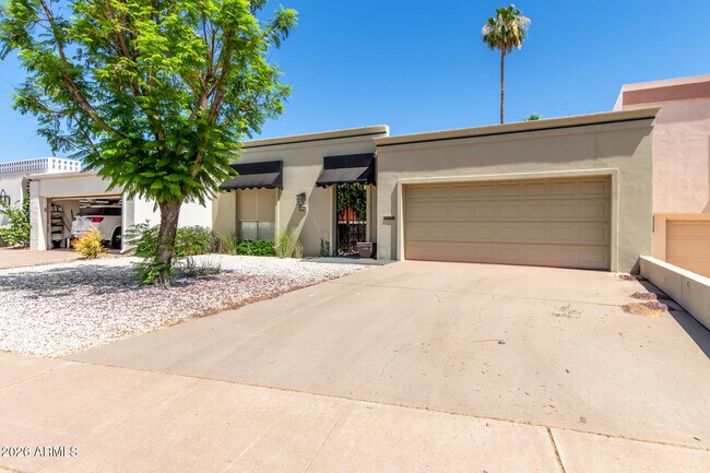 6282 E Pinchot Ave Scottsdale, AZ 85251 photo 2