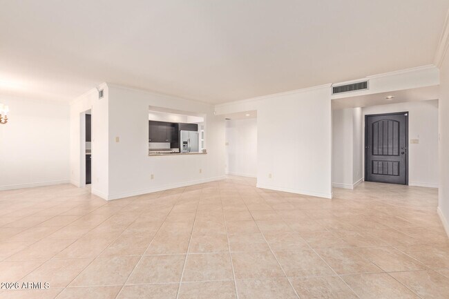 6282 E Pinchot Ave Scottsdale, AZ 85251 photo 5