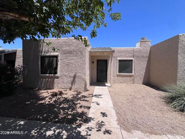 15601 N 27th St Phoenix, AZ 85032