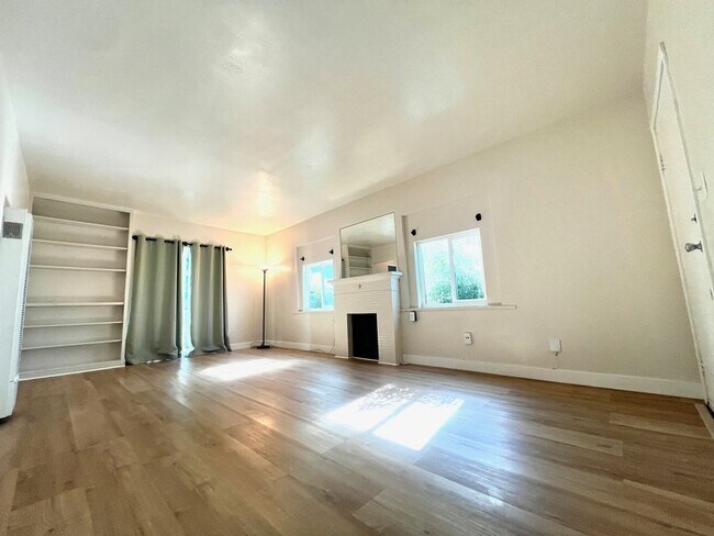 7449 La Jolla Blvd San Diego, CA 92037 photo 5
