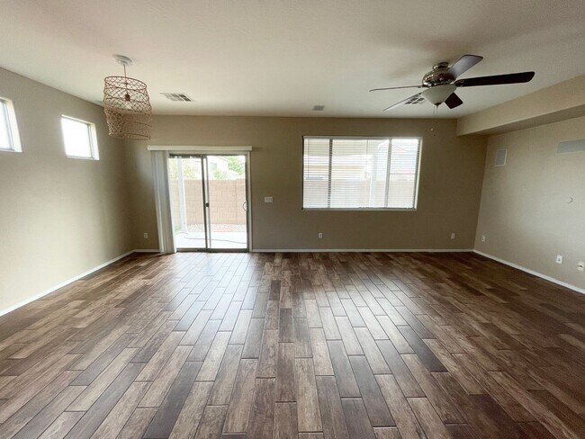 14999 N 174th Ave Surprise, AZ 85388 photo 2