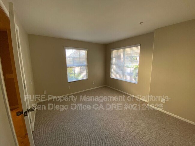 1985 Caminito de Ln Chula Vista, CA 91913 photo 5