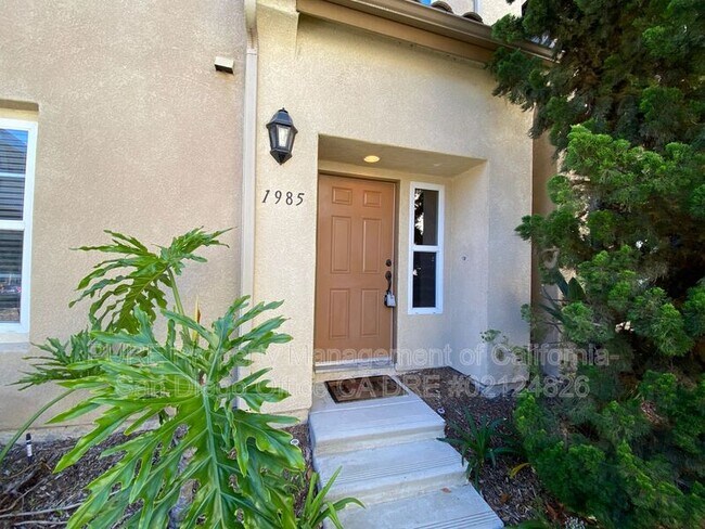 1985 Caminito de Ln Chula Vista, CA 91913 photo 3
