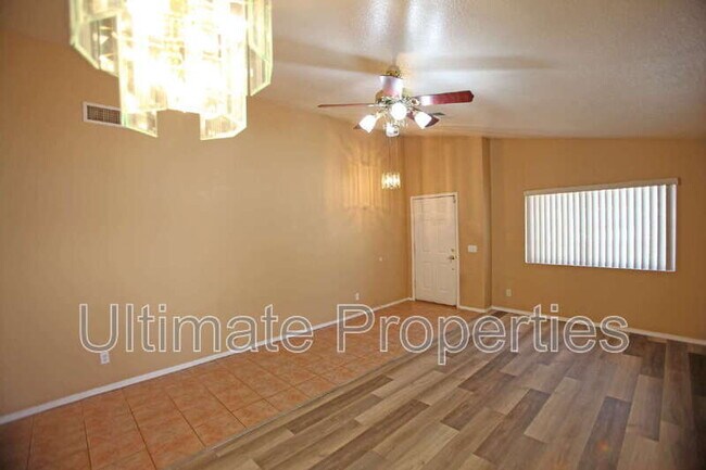 13621 N 73rd Ave Peoria, AZ 85381 photo 3