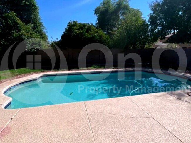 1413 E Saragosa St Chandler, AZ 85225 photo 2