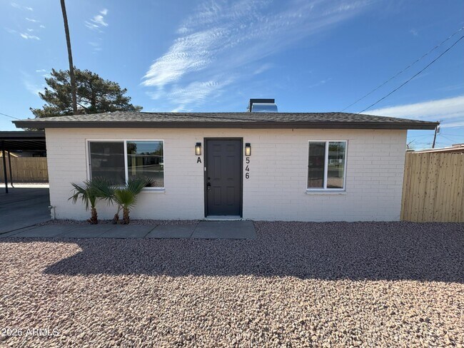 546 S Hobson photo 3