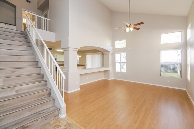 1366 E Vaughn Ave Gilbert, AZ 85234 photo 5