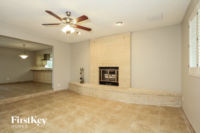 11202 N 38th Ave Phoenix, AZ 85029 photo 2