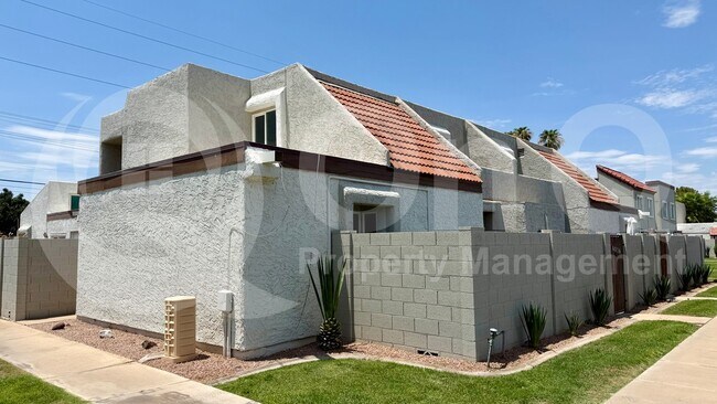 6836 S Jentilly Ln Tempe, AZ 85283 photo 3