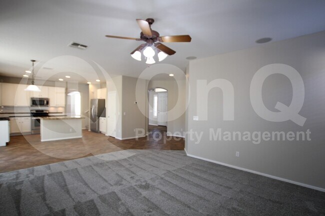 27807 N 59th Dr Phoenix, AZ 85083 photo 4
