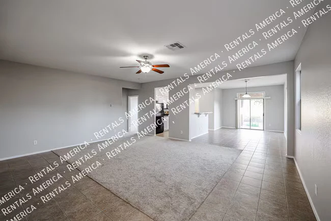 7012 W Alta Vista Rd Phoenix, AZ 85339 photo 4