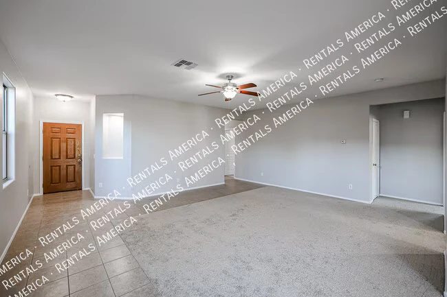 7012 W Alta Vista Rd Phoenix, AZ 85339 photo 3