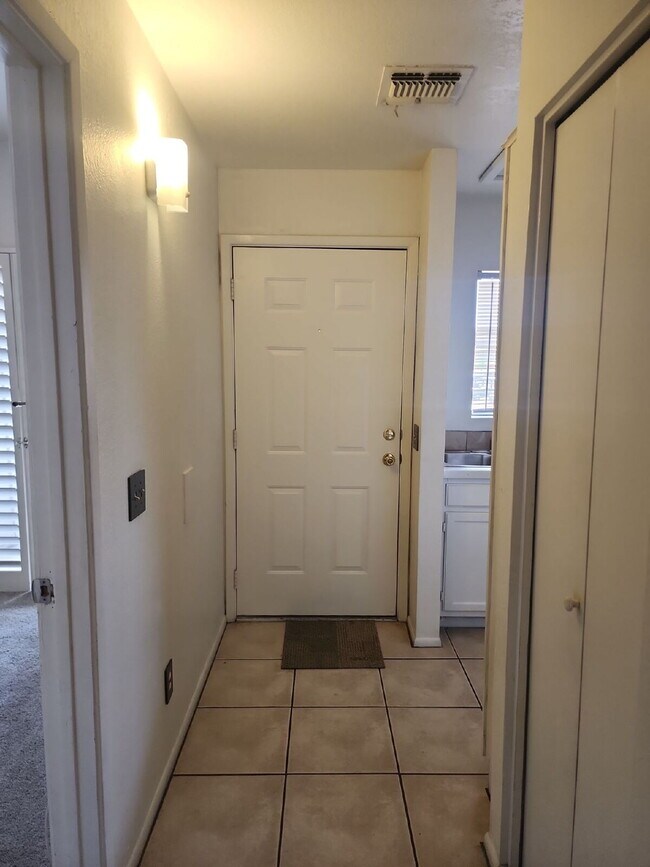 11666 N 28th Dr Phoenix, AZ 85029 photo 4