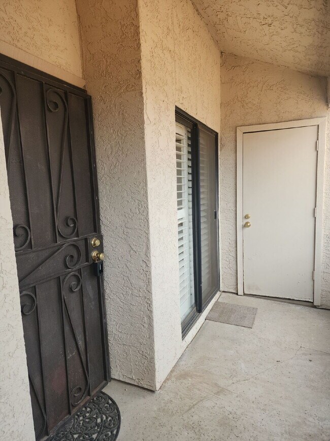 11666 N 28th Dr Phoenix, AZ 85029 photo 2