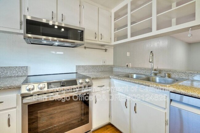 8709 Lake Murray Blvd San Diego, CA 92119 photo 5