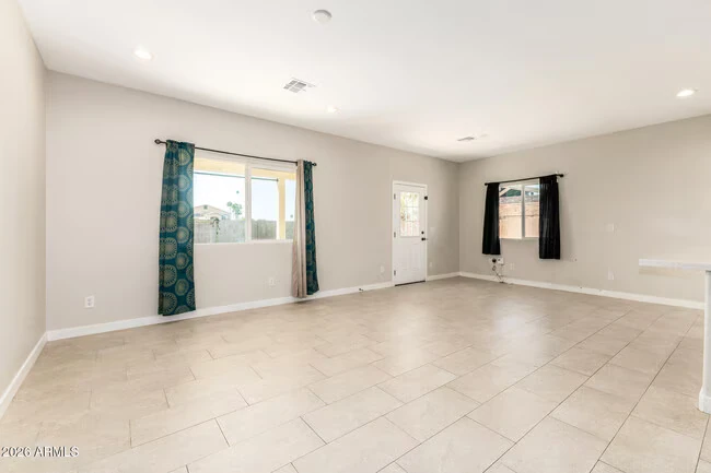 10019 W Monaco Blvd Arizona City, AZ 85123 photo 4