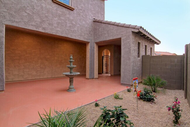 3607 E Salter Dr Phoenix, AZ 85050 photo 2
