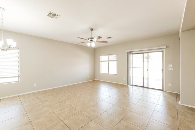 105 N 108th Dr Avondale, AZ 85323 photo 5
