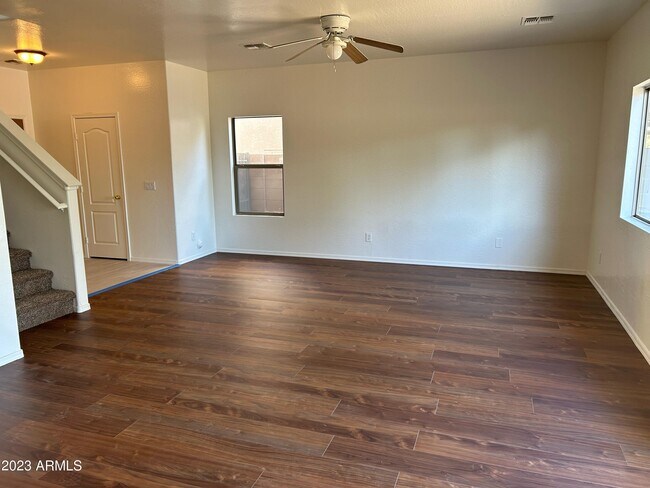 7032 W Lincoln St Peoria, AZ 85345 photo 3