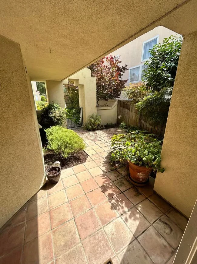 139 Cardigan Bay Alameda, CA 94502 photo 4