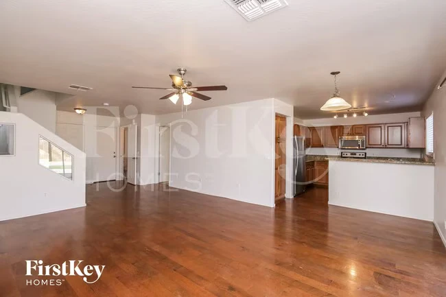 31315 N Shale Dr San Tan Valley, AZ 85143 photo 3