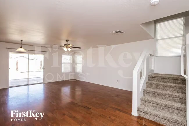 31315 N Shale Dr San Tan Valley, AZ 85143 photo 2
