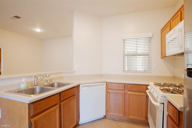 26444 Arboretum Way Murrieta, CA 92563 photo 5