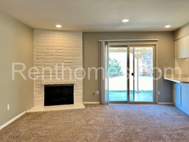 1426 Kingston Dr Escondido, CA 92027 photo 3