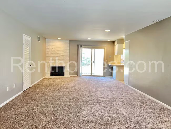 1426 Kingston Dr Escondido, CA 92027