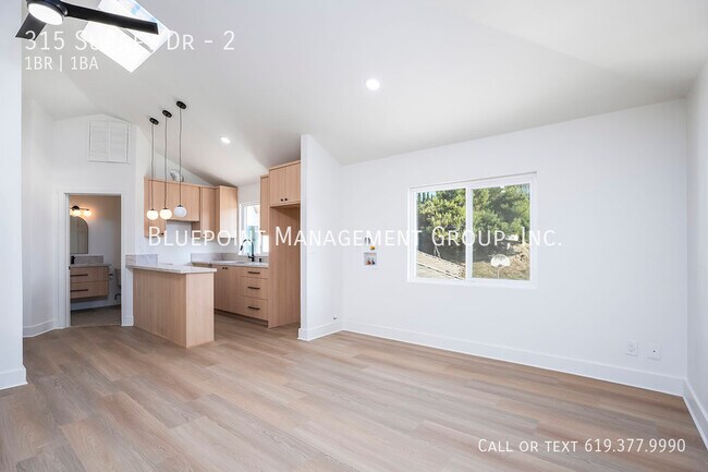 315 Surrey Dr Bonita, CA 91902 photo 5