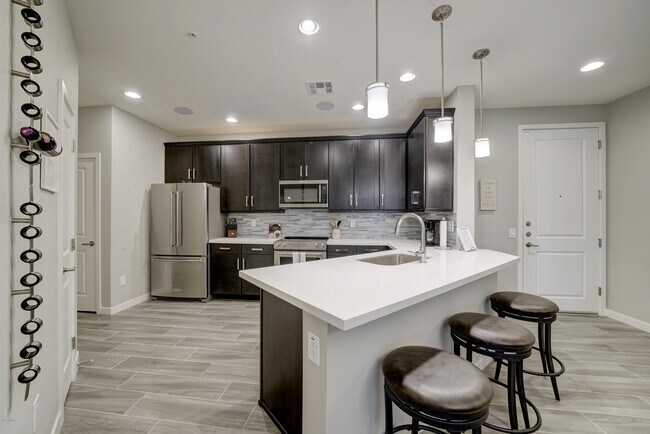 2511 W Queen Creek Rd Chandler, AZ 85248 photo 5