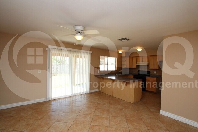 5644 S 44th Pl Phoenix, AZ 85040 photo 3