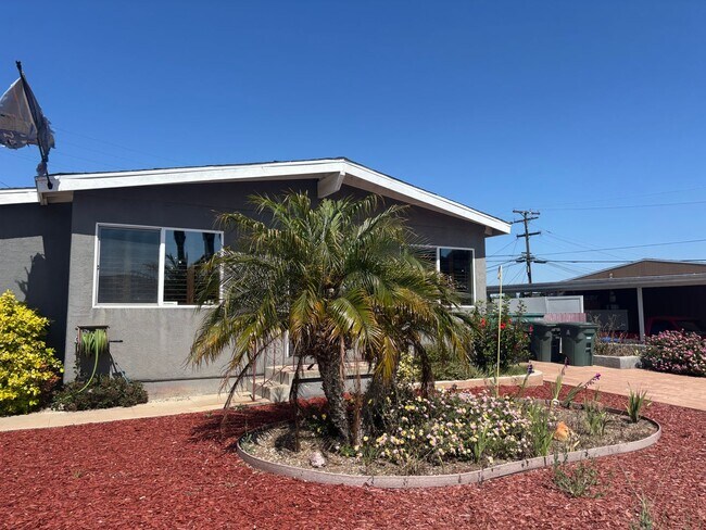 1045 Corte Maria Ave Chula Vista, CA 91911 photo 4