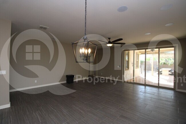 21950 N 100th Ave Peoria, AZ 85383 photo 5