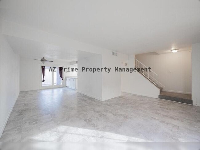 907 E Lodge Dr Tempe, AZ 85283 photo 4
