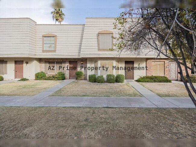 907 E Lodge Dr Tempe, AZ 85283 photo 2