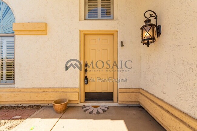 1935 W Mockingbird Dr Chandler, AZ 85286 photo 4
