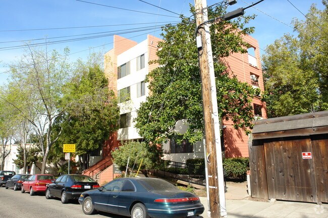 Lawrence Moore Manor photo 2