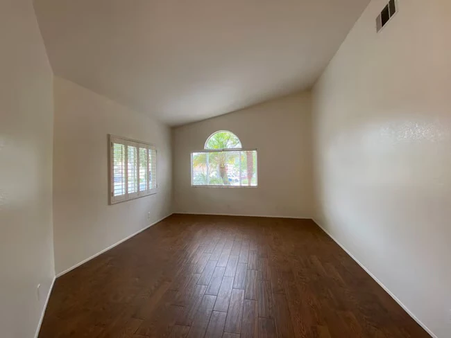 29705 Nandina Dr Escondido, CA 92026 photo 5