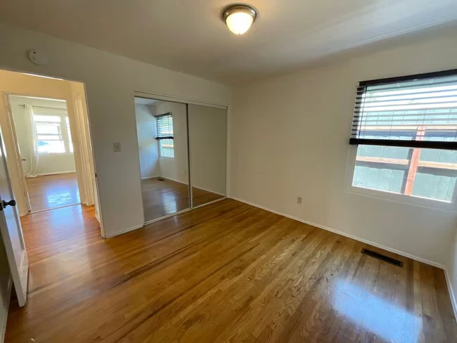6653 Julie St San Diego, CA 92115 photo 5