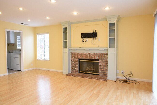 3277 Carol Leaf Ct San Jose, CA 95148 photo 4