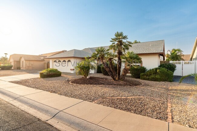 4316 E Blanche Dr Phoenix, AZ 85032 photo 3