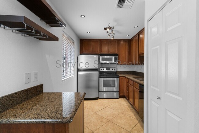 4354 N 82nd St Scottsdale, AZ 85251 photo 3