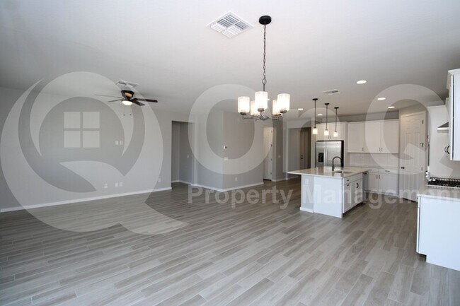40307 W Michaels Dr Maricopa, AZ 85138 photo 4