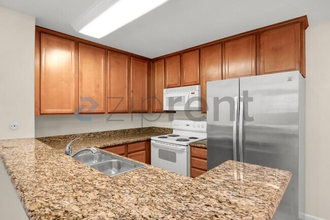 Unit 226 photo 5